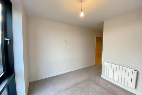 2 bedroom flat to rent, Lumina, Camberley