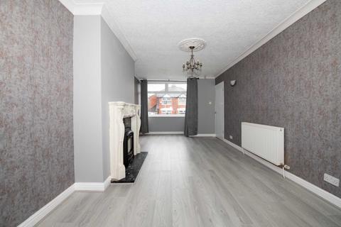 3 bedroom semi-detached house to rent, Eastleigh Road, Manchester