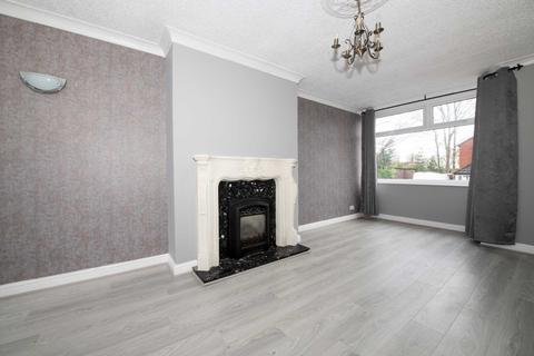 3 bedroom semi-detached house to rent, Eastleigh Road, Manchester