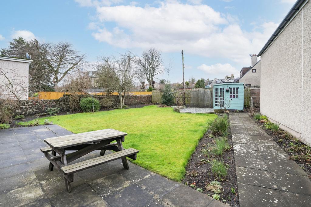 Queen Street, Tayport, DD6 4 bed cottage £250,000