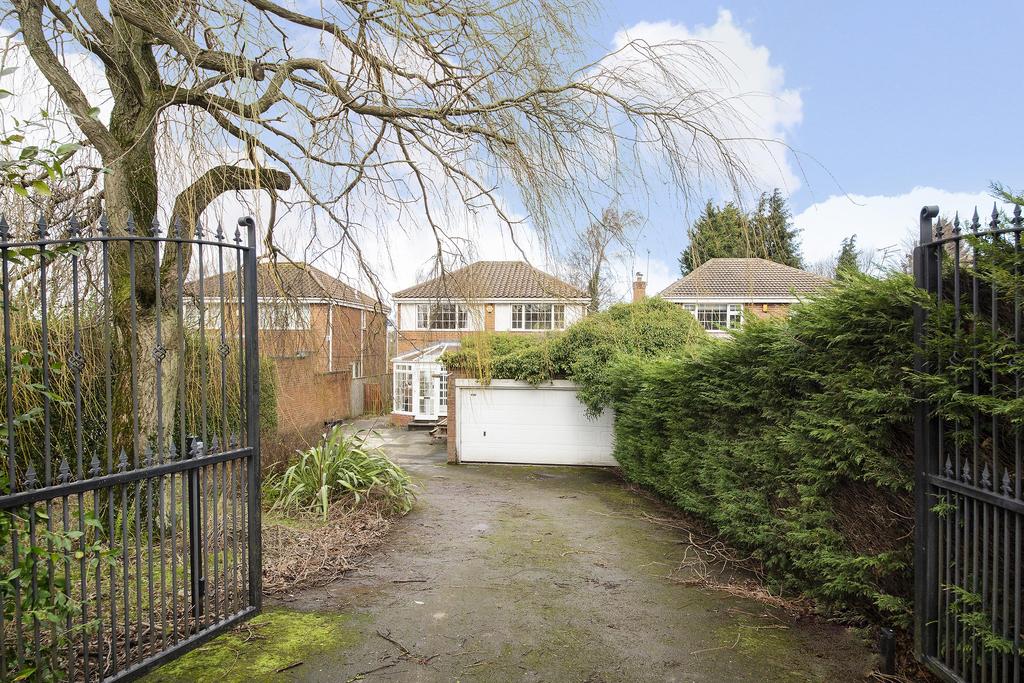 Wigton Lane, Alwoodley, Leeds, LS17 8SH 4 bed detached house £1,000,000