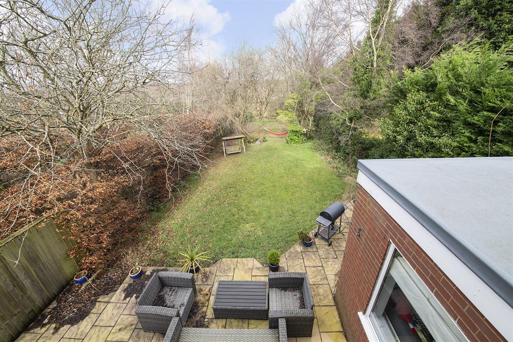 Wigton Lane, Alwoodley, Leeds, LS17 8SH 4 bed detached house £1,000,000