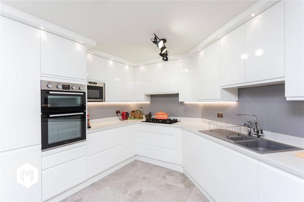 Grange Road, Bromley Cross, Bolton... 2 bed apartment £380,000