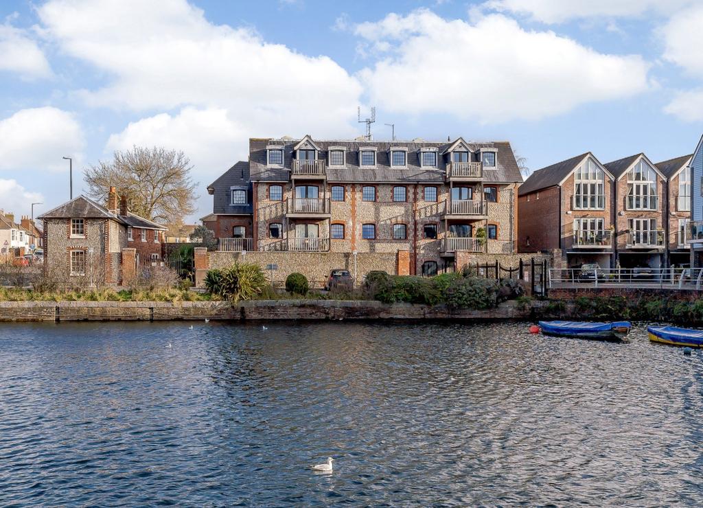 Wharf House, Canal Basin, Chichester... 2 bed penthouse £599,995