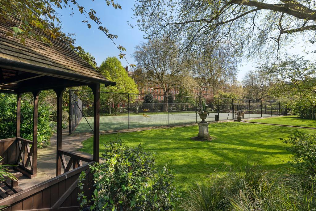 Cadogan Square Communal Gardens