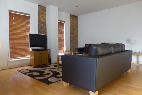2 bedroom flat to rent, Wilton House, West Ealing