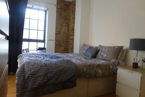 2 bedroom flat to rent, Wilton House, West Ealing