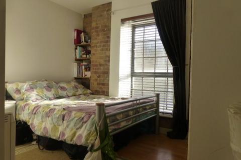 2 bedroom flat to rent, Wilton House, West Ealing