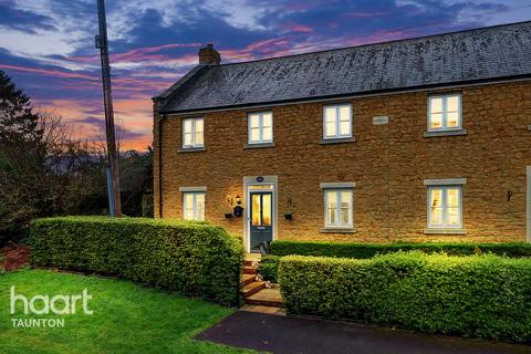 48 Alvington Fields, Brympton, Yeovil, BA22 8AY