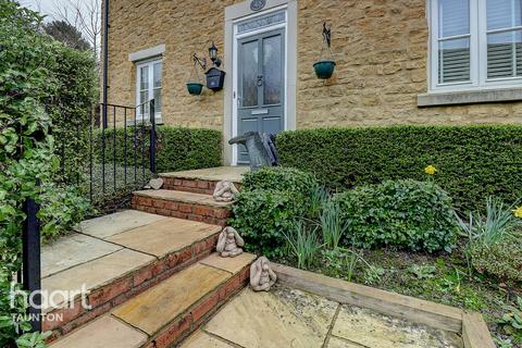 48 Alvington Fields, Brympton, Yeovil, BA22 8AY