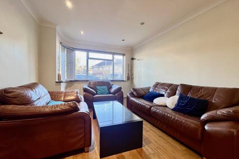 3 bedroom semi-detached house to rent, Raynton Close, Harrow HA2