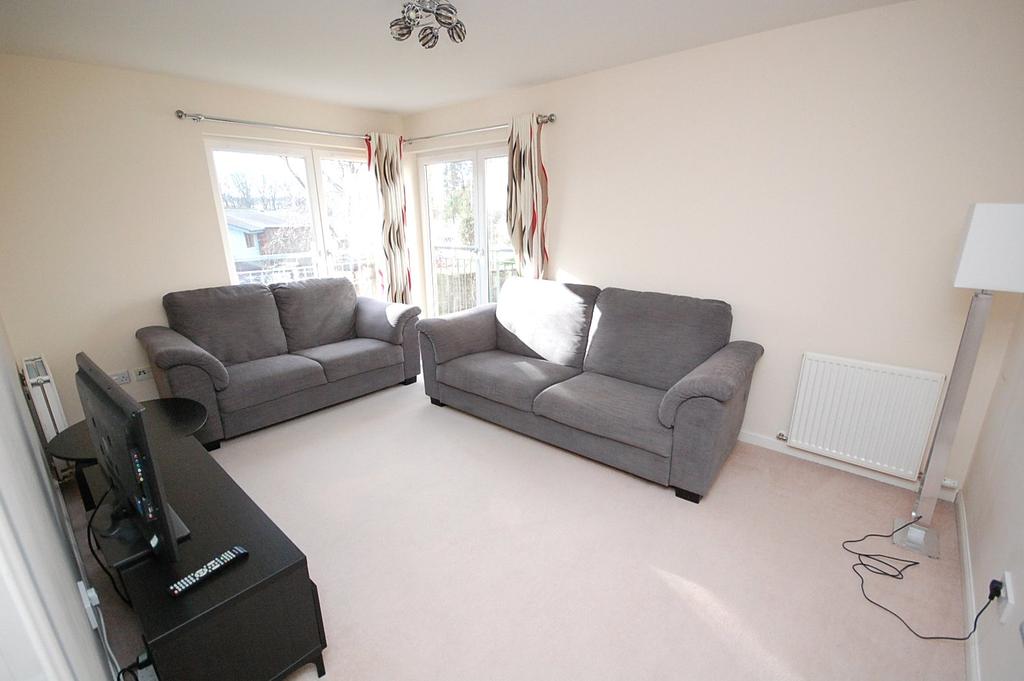 Shaw Crescent, City Centre, Aberdeen... 2 bed flat £850 pcm (£196 pw)