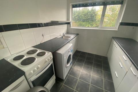 2 bedroom maisonette to rent, Cheswood Drive, Minworth, Sutton Coldfield