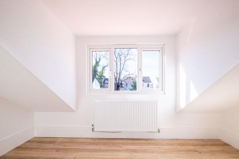 Studio to rent, Clyde Road, East Croydon