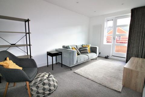 3 bedroom apartment to rent, Edward Street Flats, Sheffield, S3 7GH