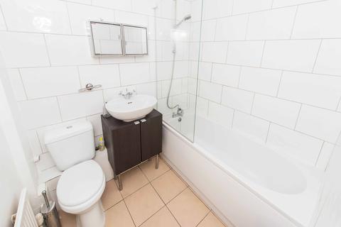 29 Douglas Close, Wallington, SM6 9JS