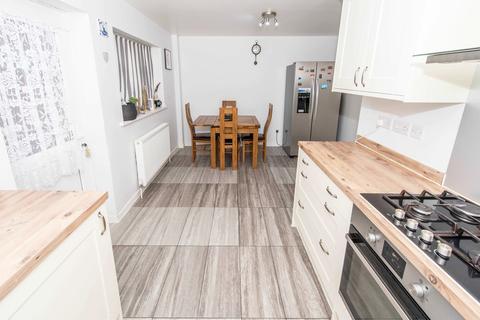 Flat 2, 2 Brambledown Road, Wallington, SM6 0TQ