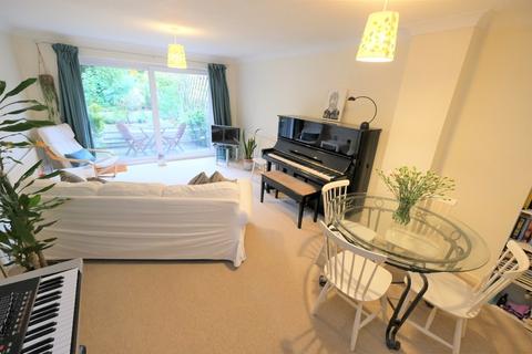 8 Markstone Terrace, Orpington, BR6 0DE