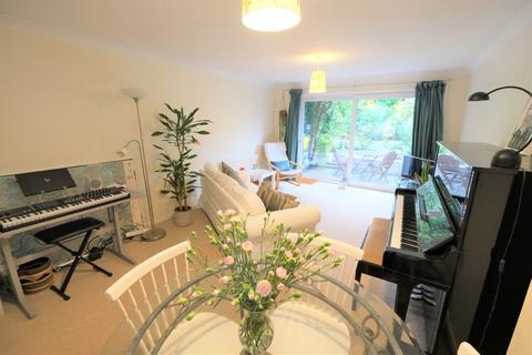 8 Markstone Terrace, Orpington, BR6 0DE