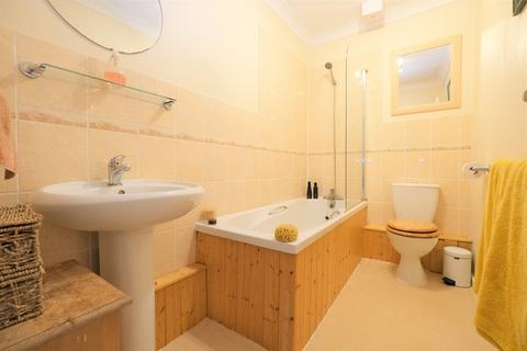 8 Markstone Terrace, Orpington, BR6 0DE