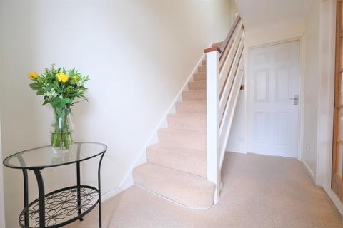 8 Markstone Terrace, Orpington, BR6 0DE