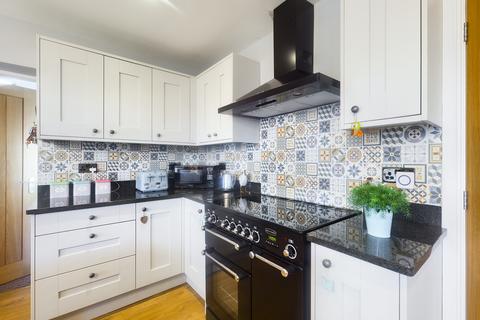 11 The Weavers, Denstone, Uttoxeter, ST14 5DP