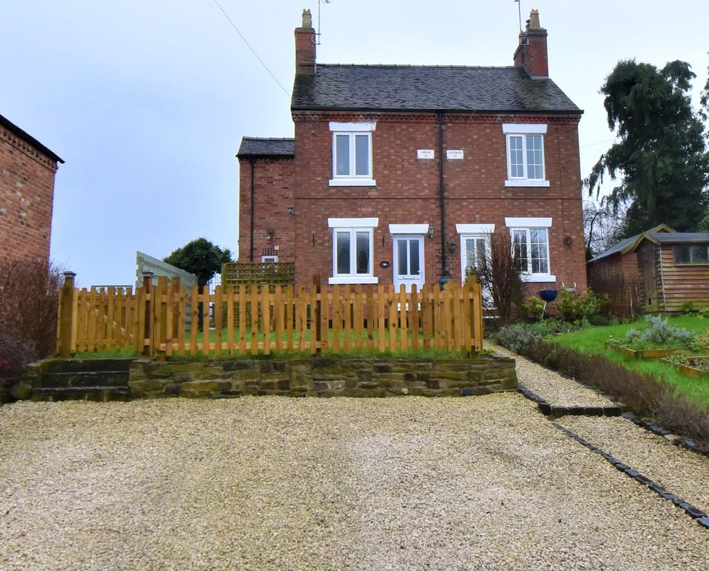 Birch Cross, Marchington 3 bed semidetached house £270,000