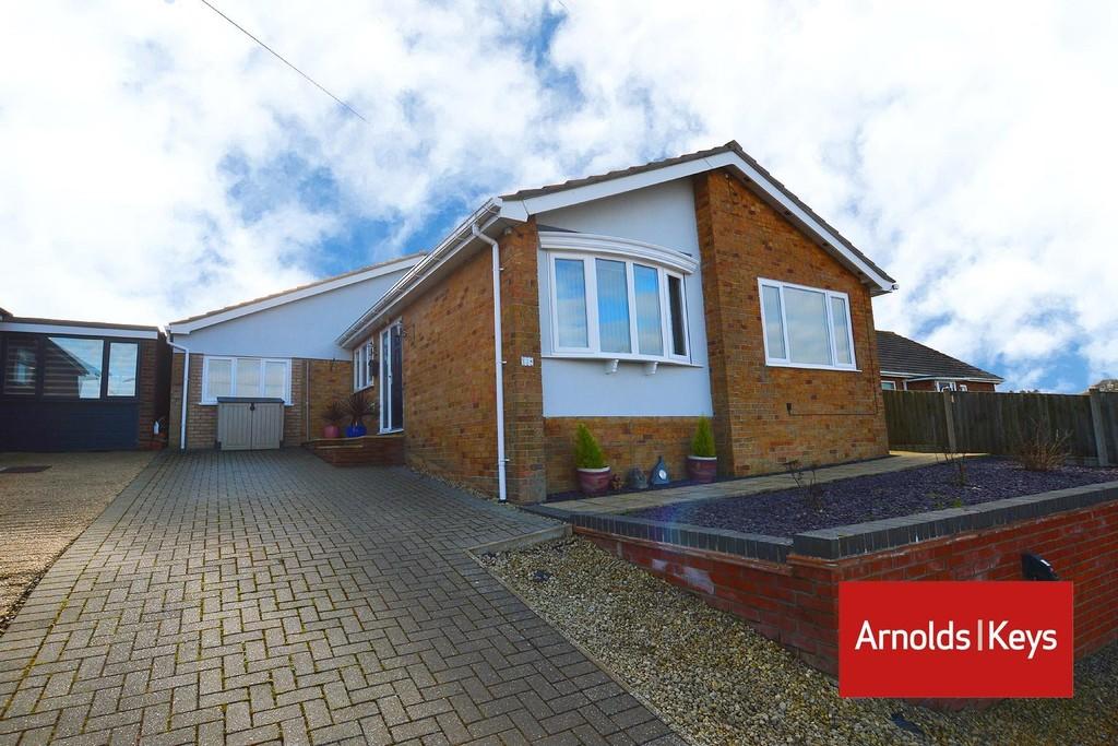 Clifton Park, Cromer 4 bed detached bungalow £475,000