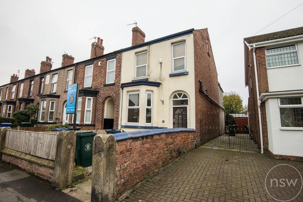 Halsall Lane, Ormskirk. 4 bed terraced house £628 pcm (£145 pw)