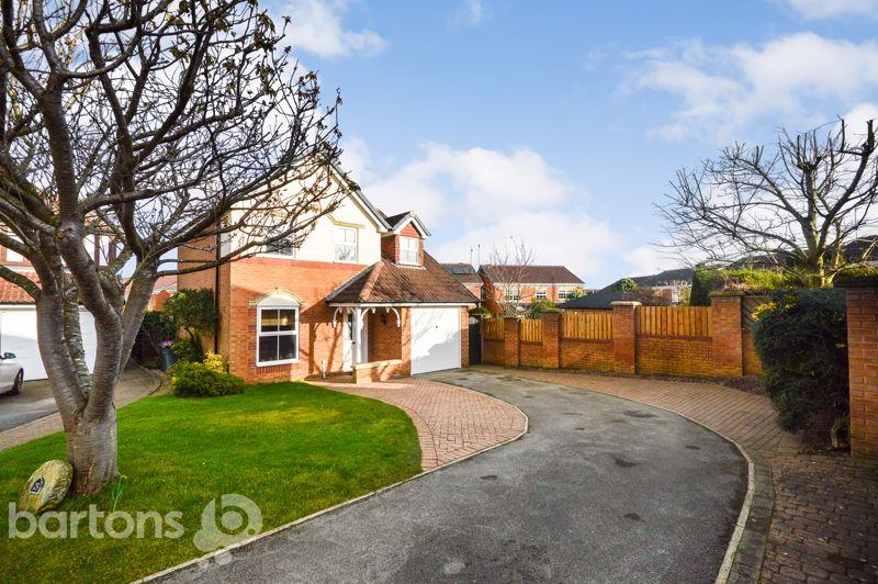 Broadlands Crescent, Bramley 3 bed detached house £250,000