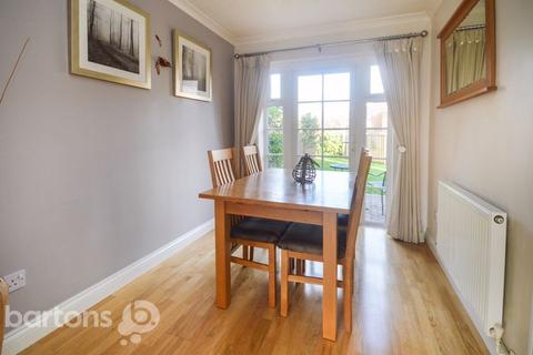 25 Broadlands Crescent, Bramley, Rotherham, S66 1WE