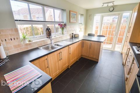 25 Broadlands Crescent, Bramley, Rotherham, S66 1WE