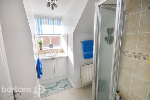 25 Broadlands Crescent, Bramley, Rotherham, S66 1WE