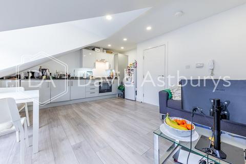 1 bedroom flat to rent, Ferme Park Road, Stroud Green, London