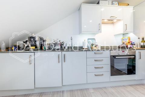 1 bedroom flat to rent, Ferme Park Road, Stroud Green, London