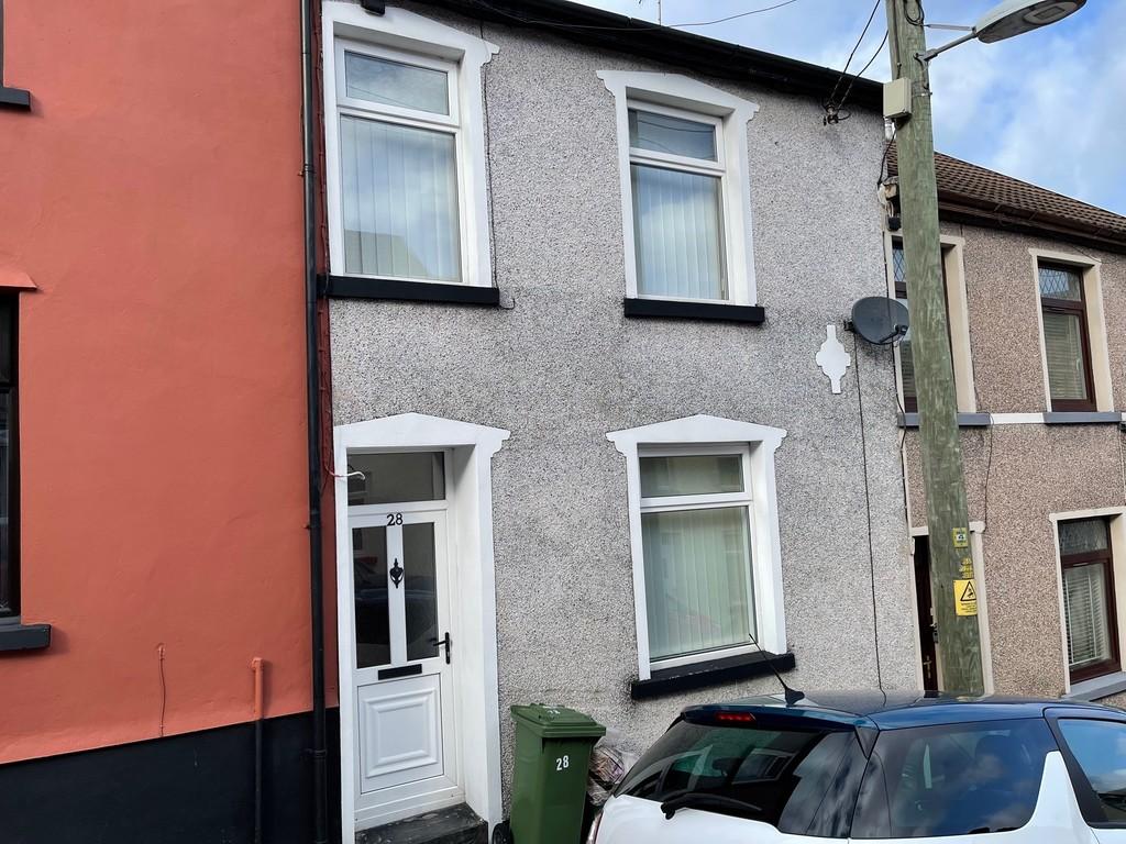 Thomas Street, Mountain Ash 2 bed terraced house £600 pcm (£138 pw)
