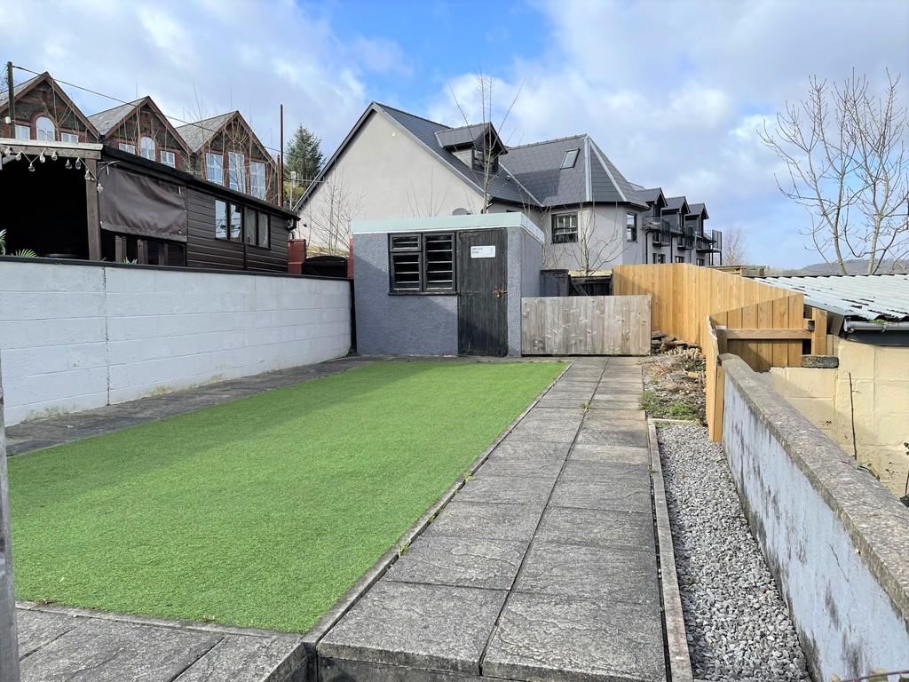 Thomas Street, Mountain Ash 2 bed terraced house £600 pcm (£138 pw)