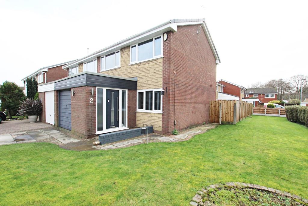 Newlyn Drive, AshtoninMakerfield, Wigan, WN4 3 bed semidetached