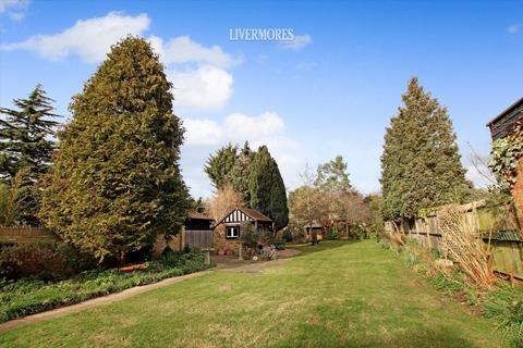 12 Shepherds Lane, Dartford, DA1 2NU