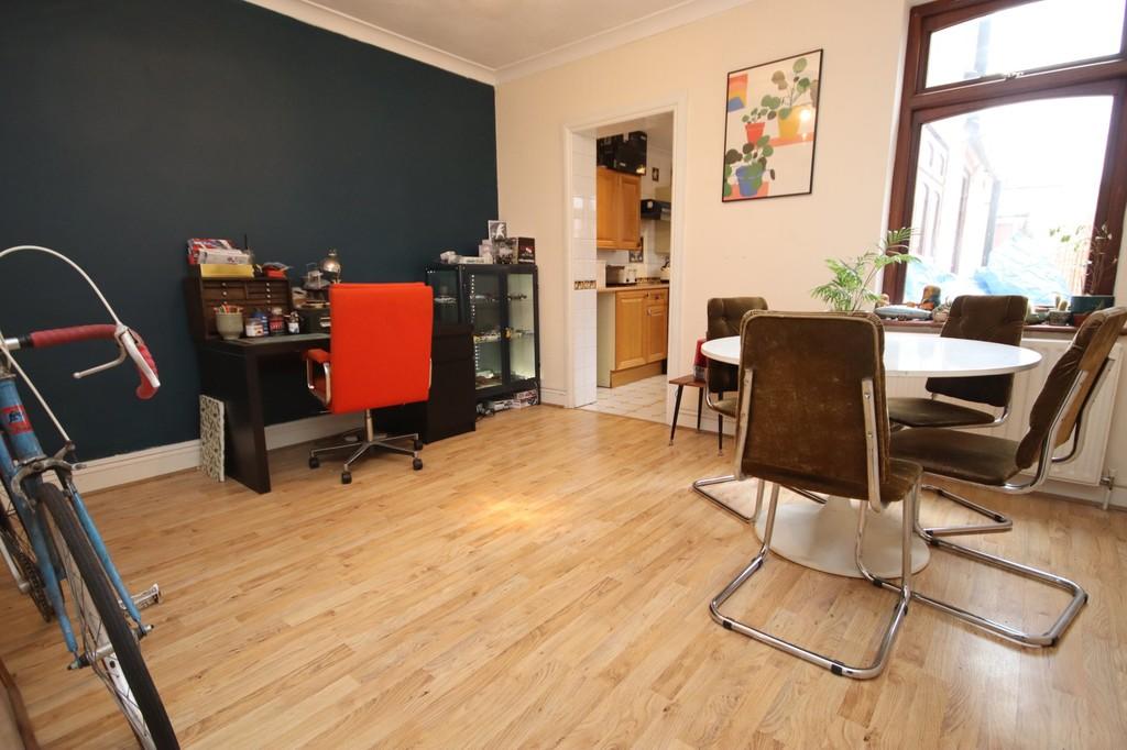 Colney Road, Dartford, Kent 3 bed terraced house £375,000