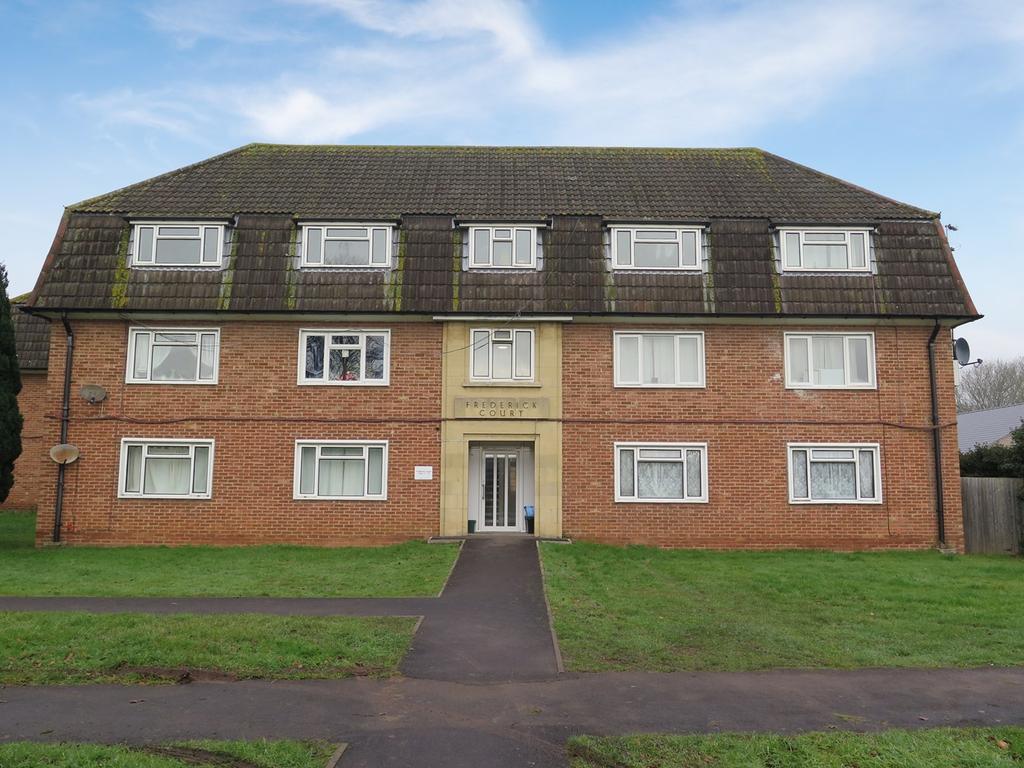 Frederick Court, Wells, BA5 2 bed apartment £135,000