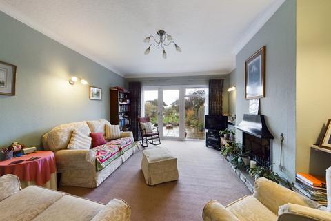 44 Abbotsbury Gardens, Pinner, HA5 1SX