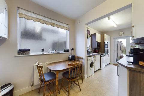 44 Abbotsbury Gardens, Pinner, HA5 1SX
