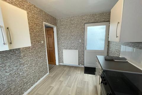 2 bedroom semi-detached house to rent, Queen Street, Pembroke Dock, Sir Benfro, SA72