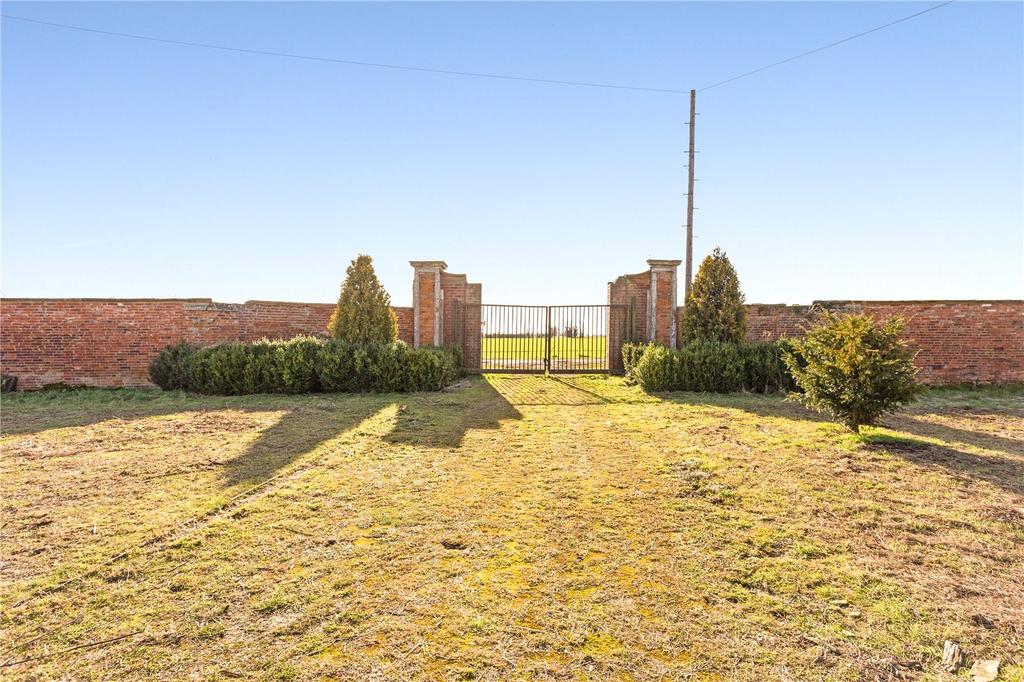 Large Gates
