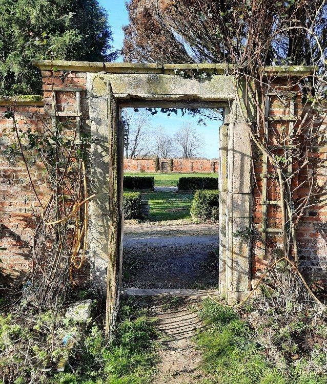 Small Gate