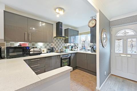 2 bedroom house to rent, Keats Close, SW19