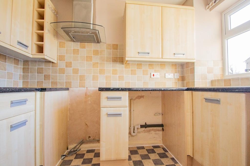 Mayfield Close, Carterton, Oxfordshire OX18 2 bed semidetached house