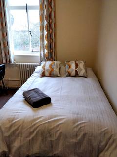 1 bedroom in a flat share for sale - Montgomery House, Whalley Range, Demesne Road, M16  8PH