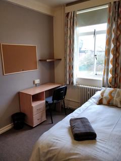 1 bedroom in a flat share for sale - Montgomery House, Whalley Range, Demesne Road, M16  8PH